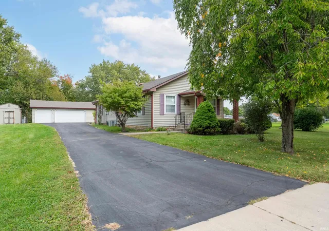 Photo 2 of Manufactured home for sale at 1504 E 22nd Street, Muncie, IN 47302 | MLS# 202642567 | Listing updated on 2026-10-15