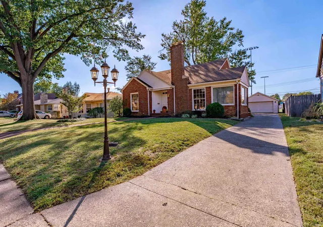 Photo 3 of Sale Pending at 423 Runnymeade Ave, Evansville, IN 47714 | MLS# 202642569 | Listing updated on 2026-10-16