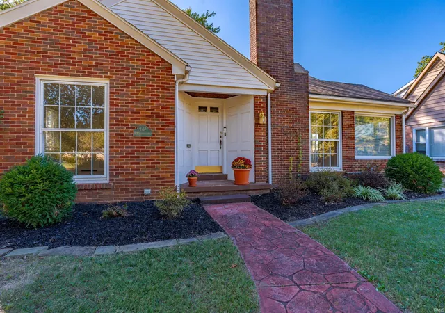 Photo 3 of Sale Pending at 423 Runnymeade Ave, Evansville, IN 47714 | MLS# 202642569 | Listing updated on 2026-10-16
