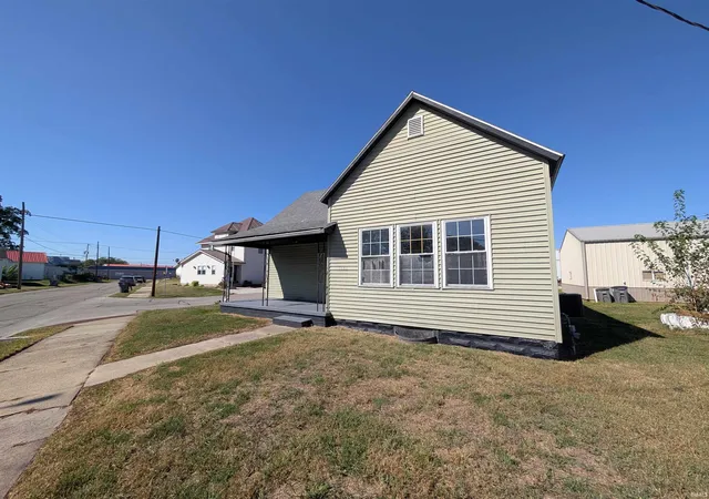 Photo 1 of Manufactured home for sale at 1652 Indiana St, Vincennes, IN 47591 | MLS# 202642572 | Listing updated on 2026-10-14