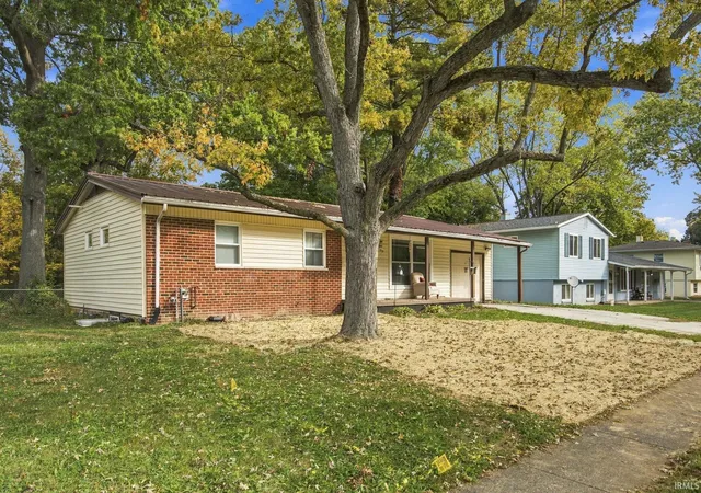 Photo 2 of Manufactured home for sale at 218 Myrtle Dr, West Lafayette, IN 47906 | MLS# 202642611 | Listing updated on 2026-10-14