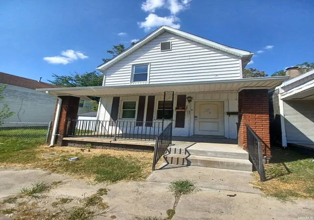 Manufactured home for sale at 650 E Michigan St, Evansville, IN 47711 | MLS# 202642641