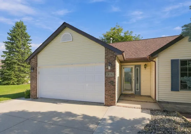 Photo 3 of Manufactured home for sale at 306 Morning Wind Pl, Kendallville, IN 46755 | MLS# 202642672 | Listing updated on 2026-10-15