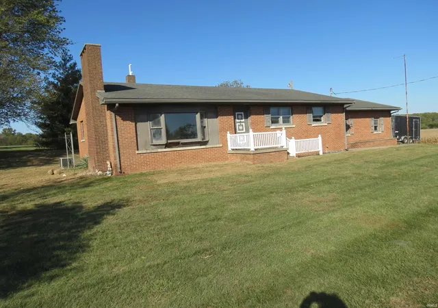 Photo 1 of Manufactured home for sale at 8724 E Sr 64, Oakland City, IN 47660 | MLS# 202642678 | Listing updated on 2026-10-23