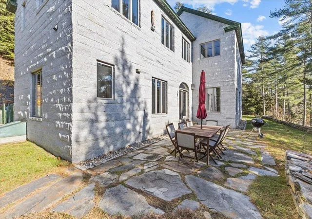 Photo 2 of Single family home for sale at 279 Shoreline Dr, Barnet, VT 05821 | MLS# 4978106 | Listing updated on 2026-09-03