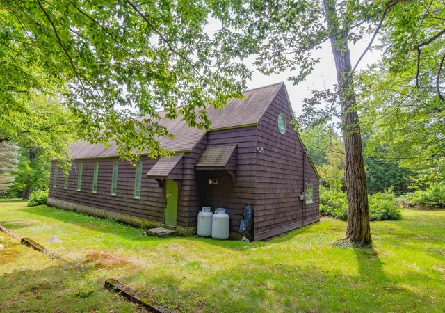 Photo 3 of Single family home for sale at 948 Gardner Hill Rd, Tamworth, NH 03886 | MLS# 5058983 | Listing updated on 2026-09-10
