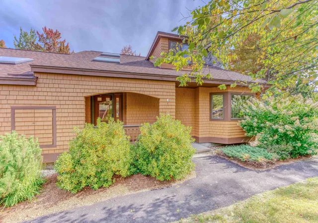 Photo 1 of Townhouse for sale at 30 Forest Ln #19, Bretton Woods, NH 03575 | MLS# 5062383 | Listing updated on 2026-10-01
