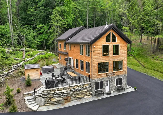 Photo 1 of Single family home for sale at 314 Putnam Forest Rd, Grafton, VT 05146 | MLS# 5062867 | Listing updated on 2026-09-09