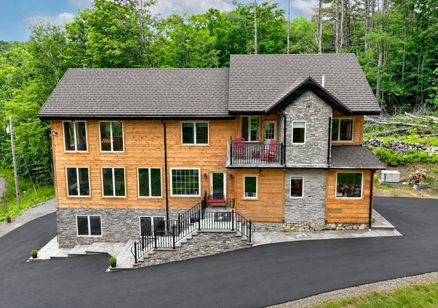 Photo 3 of Single family home for sale at 314 Putnam Forest Rd, Grafton, VT 05146 | MLS# 5062867 | Listing updated on 2026-09-09