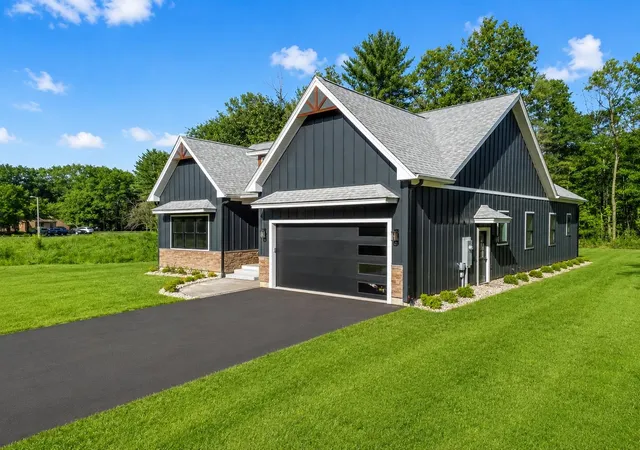 Photo 3 of Single family home for sale at 64 Fairway Dr, Ashland, NH 03217 | MLS# 5066407 | Listing updated on 2026-09-03