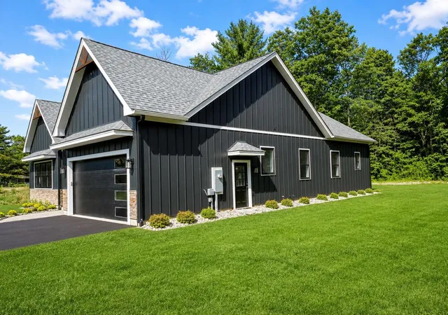 Photo 4 of Single family home for sale at 64 Fairway Dr, Ashland, NH 03217 | MLS# 5066407 | Listing updated on 2026-09-03