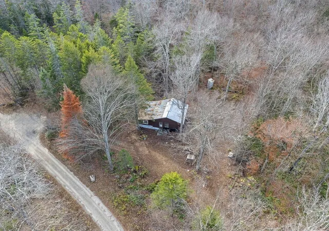 Photo 2 of Single family home for sale at 2350 Cobb Hill Rd, Lincoln, VT 05443 | MLS# 5068690 | Listing updated on 2026-09-02
