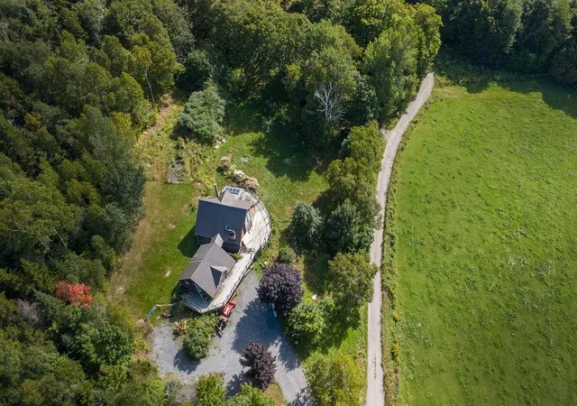 Photo 4 of Single family home for sale at 433 Young Farm Rd, West Danville, VT 05873 | MLS# 5070579 | Listing updated on 2026-09-02