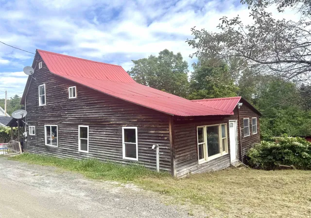 Photo 3 of Single family home for sale at 25 Maillet Rd, Lunenburg, VT 05906 | MLS# 5071199 | Listing updated on 2026-09-08