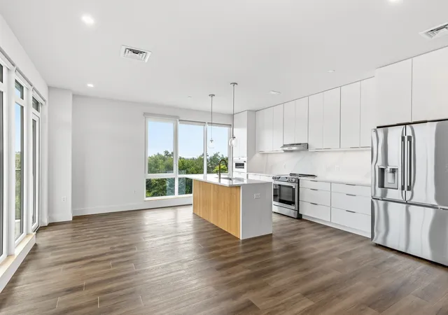 Photo 3 of Condo for sale at 125 Cambrian Wy #620, Burlington, VT 05401 | MLS# 5073190 | Listing updated on 2026-09-11