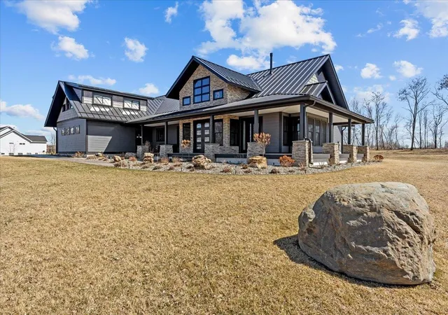 Photo 3 of Single family home for sale at 61 Lakewood Dr, Swanton, VT 05488 | MLS# 5077014 | Listing updated on 2026-09-07