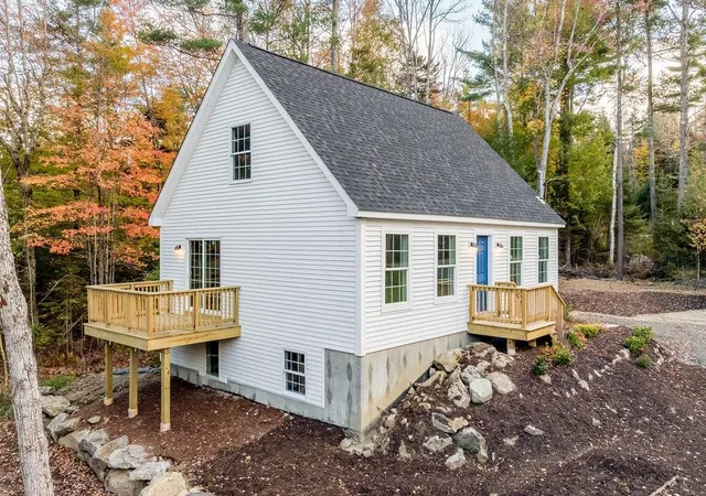 Single family home for sale at 7 Hawk Ln, Canaan, NH 03741 | MLS# 5077267