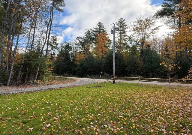 Photo 2 of Single family home for sale at 7 Hawk Ln, Canaan, NH 03741 | MLS# 5077267 | Listing updated on 2026-10-24