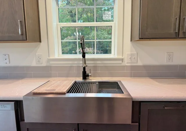 Photo 4 of Single family home for sale at 7 Hawk Ln, Canaan, NH 03741 | MLS# 5077267 | Listing updated on 2026-10-24