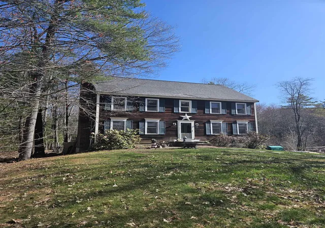 Photo 1 of Single family home for sale at 7 Chapman Way, Exeter, NH 03833 | MLS# 5078412 | Listing updated on 2026-10-05