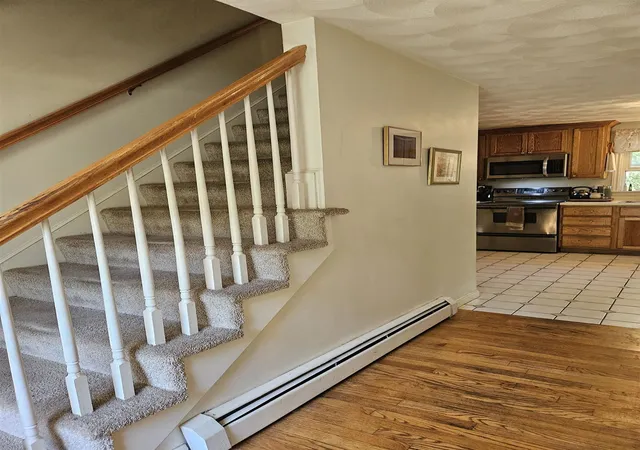 Photo 4 of Single family home for sale at 7 Chapman Way, Exeter, NH 03833 | MLS# 5078412 | Listing updated on 2026-10-05