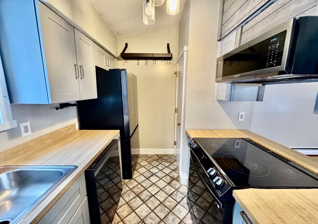 Photo 2 of Condo for sale at 445 Old Quechee Rd #10C, Quechee, VT 05059 | MLS# 5078476 | Listing updated on 2026-09-08