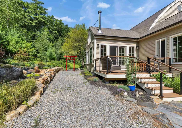 Photo 3 of Single family home for sale at 1481 Bennington Rd, Francestown, NH 03043 | MLS# 5078963 | Listing updated on 2026-10-28