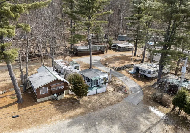 Photo 3 of Manufactured home for sale at 6 Viewland Ct #26, Alton, NH 03809 | MLS# 5081232 | Listing updated on 2026-09-02