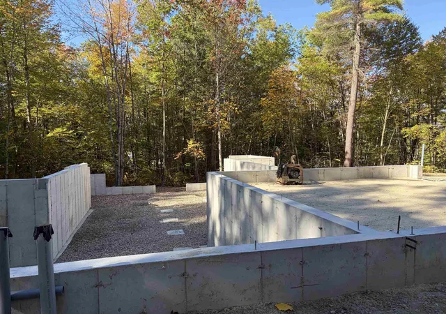 Photo 2 of Single family home for sale at 00 Winnipesaukee Dr, Wolfeboro, NH 03894 | MLS# 5084218 | Listing updated on 2026-10-14