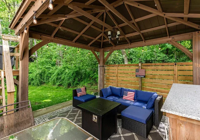 Photo 2 of Single family home for sale at 393 Morse Hill Rd, Dorset, VT 05253 | MLS# 5084308 | Listing updated on 2026-09-05