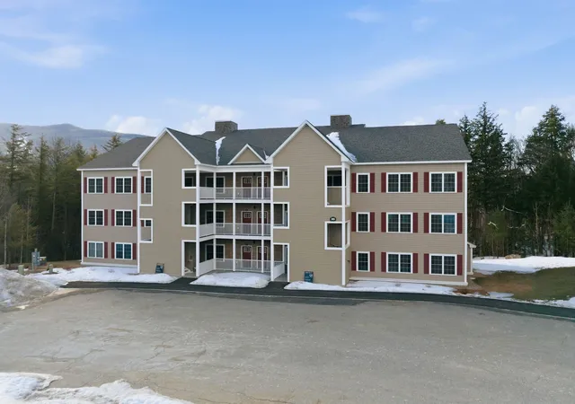 Photo 3 of Condo for sale at 20 Twin Tip Ter #10, Lincoln, NH 03251 | MLS# 5084429 | Listing updated on 2026-09-08