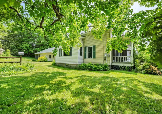 Photo 3 of Single family home for sale at 222 South Main St, Barre, VT 05641 | MLS# 5084476 | Listing updated on 2026-09-10