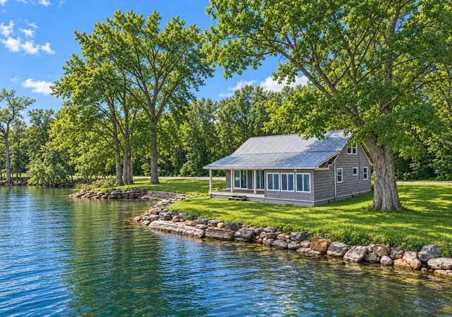 Photo 1 of Single family home for sale at 1223 Hathaway Point Rd, Saint Albans, VT 05478 | MLS# 5084521 | Listing updated on 2026-09-04