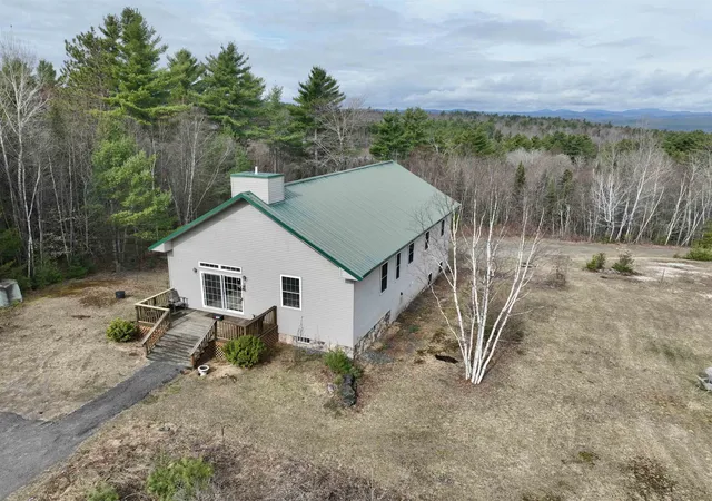 Photo 2 of Single family home for sale at 243 Partridge Ln, Haverhill, NH 03774 | MLS# 5084907 | Listing updated on 2026-09-11