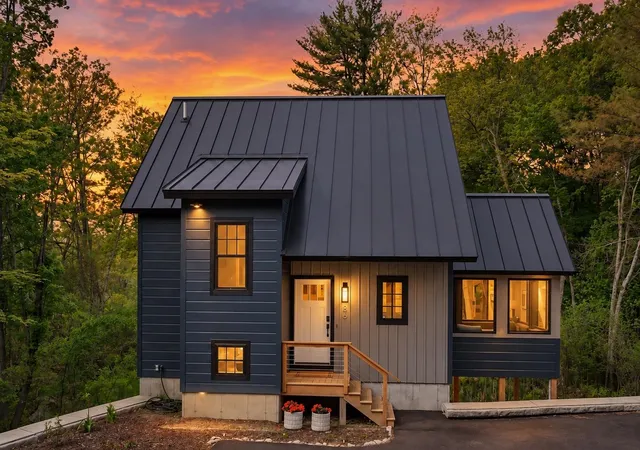 Photo 2 of Single family home for sale at 84 & 86 Governor Wentworth Hwy, Mirror Lake, NH 03853 | MLS# 5085917 | Listing updated on 2026-09-05