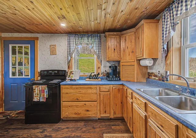 Photo 3 of Single family home for sale at 180 Winn High Dr, Danville, VT 05828 | MLS# 5086457 | Listing updated on 2026-09-11