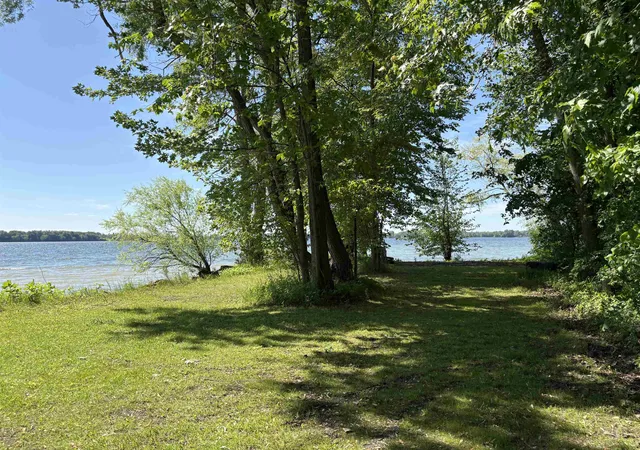 Photo 2 of Single family home for sale at 255 Canal Ln, North Hero, VT 05474 | MLS# 5086949 | Listing updated on 2026-09-17