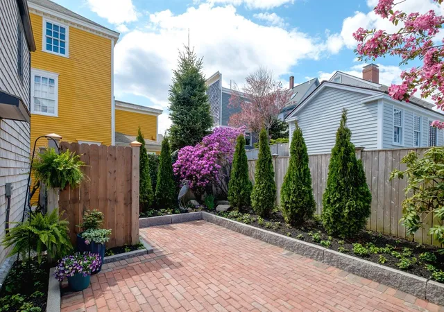Photo 3 of Single family home for sale at 114 Mechanic St, Portsmouth, NH 03801 | MLS# 5087834 | Listing updated on 2026-09-21
