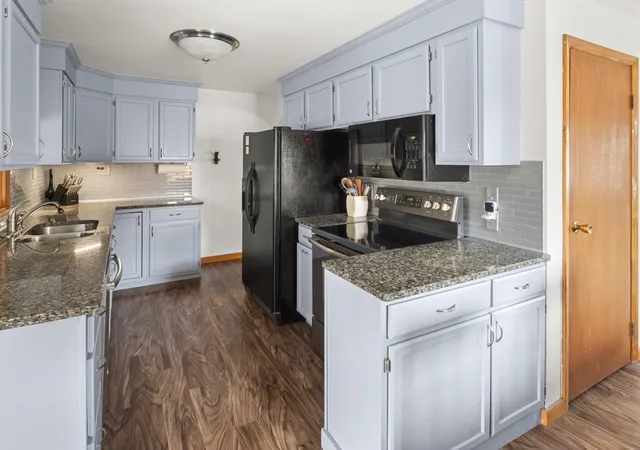 Photo 4 of Single family home for sale at 2083 North Ave, Burlington, VT 05408 | MLS# 5088173 | Listing updated on 2026-09-29