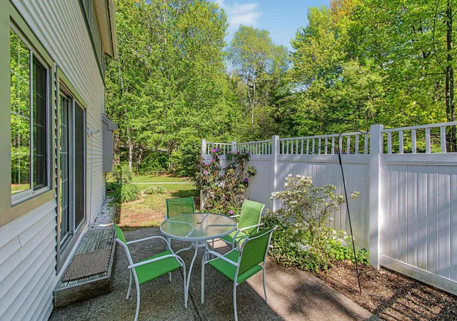 Photo 4 of Townhouse for sale at 1 Winding Brook Ave, South Burlington, VT 05403 | MLS# 5089380 | Listing updated on 2026-09-11