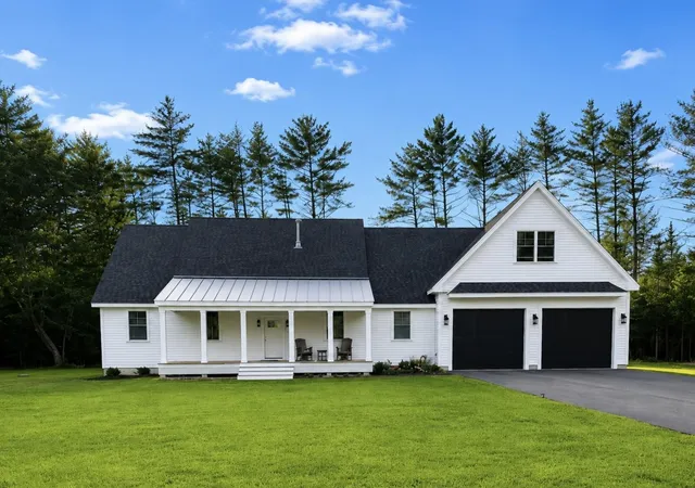 Photo 1 of Single family home for sale at 7 Lyndsay Ln, Melvin Village, NH 03850 | MLS# 5090055 | Listing updated on 2026-09-08