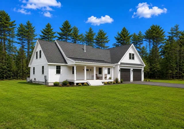 Photo 2 of Single family home for sale at 7 Lyndsay Ln, Melvin Village, NH 03850 | MLS# 5090055 | Listing updated on 2026-09-08