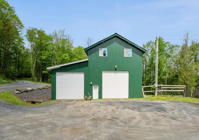 Photo 3 of Single family home for sale at 251 Doe Rd, Warren, VT 05674 | MLS# 5090148 | Listing updated on 2026-09-07