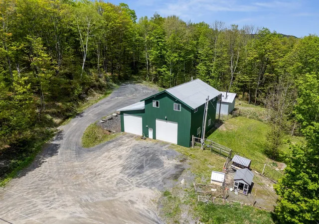 Photo 3 of Single family home for sale at 251 Doe Rd, Warren, VT 05674 | MLS# 5090148 | Listing updated on 2026-09-07