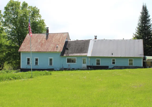 Photo 1 of Single family home for sale at 285 Portland St, Lancaster, NH 03584 | MLS# 5091449 | Listing updated on 2026-09-01