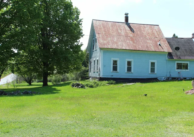 Photo 3 of Single family home for sale at 285 Portland St, Lancaster, NH 03584 | MLS# 5091449 | Listing updated on 2026-09-01
