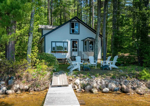 Photo 2 of Single family home for sale at 35 Oak Ave, Effingham, NH 03882 | MLS# 5091869 | Listing updated on 2026-09-02