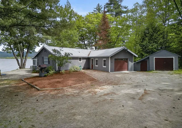 Photo 3 of Single family home for sale at 44 Ossipee Lake Dr, Center Ossipee, NH 03814 | MLS# 5094409 | Listing updated on 2026-09-09