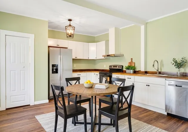Photo 2 of Single family home for sale at 29 Clinton Ave, Rutland, VT 05701 | MLS# 5094605 | Listing updated on 2026-10-13