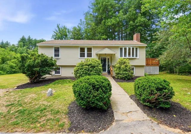 Photo 1 of Sale Pending at 632 Raymond Rd, Chester, NH 03036 | MLS# 5094684 | Listing updated on 2026-09-19